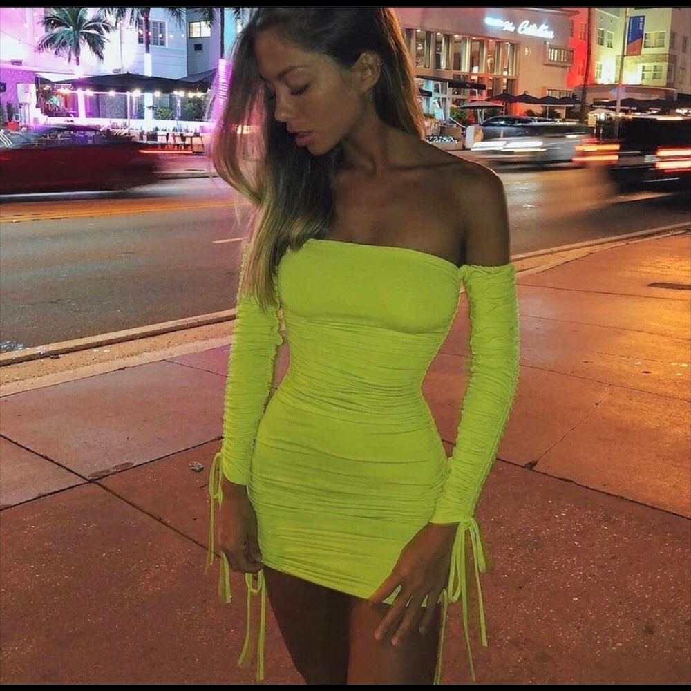 Oh Polly In A Ruche Off The Shoulder Midi Dress